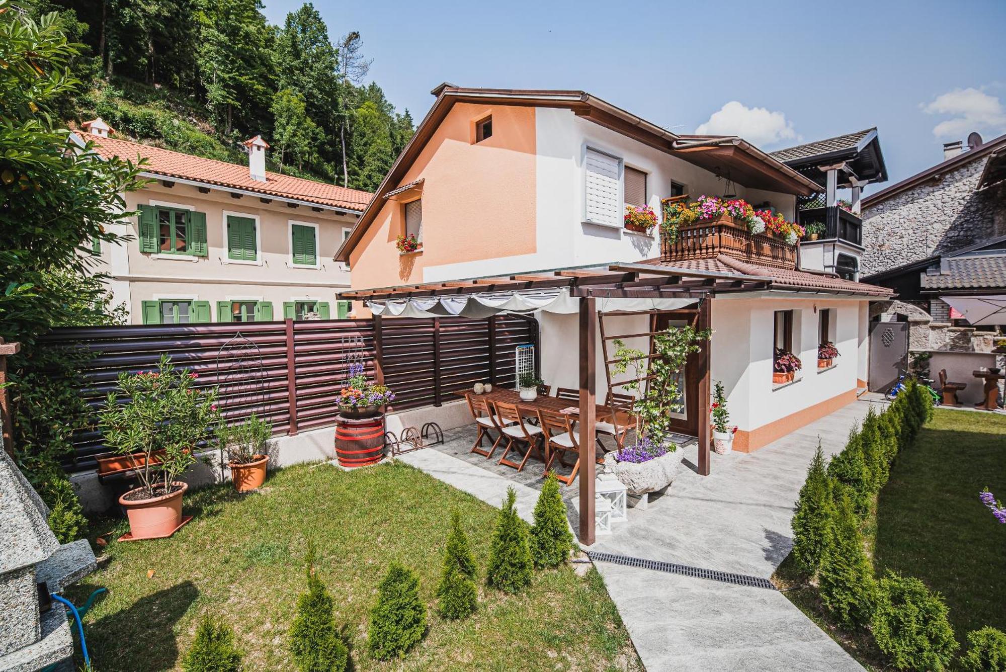 Gotar Apartment With Garden Kobarid Rom bilde